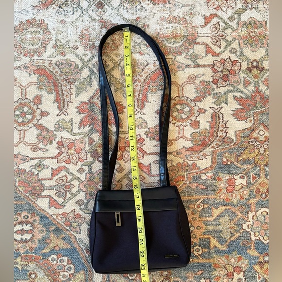 Vintage Nine West canvas & leather shoulder bag with long straps #Y2K #timeless - Picture 8 of 10